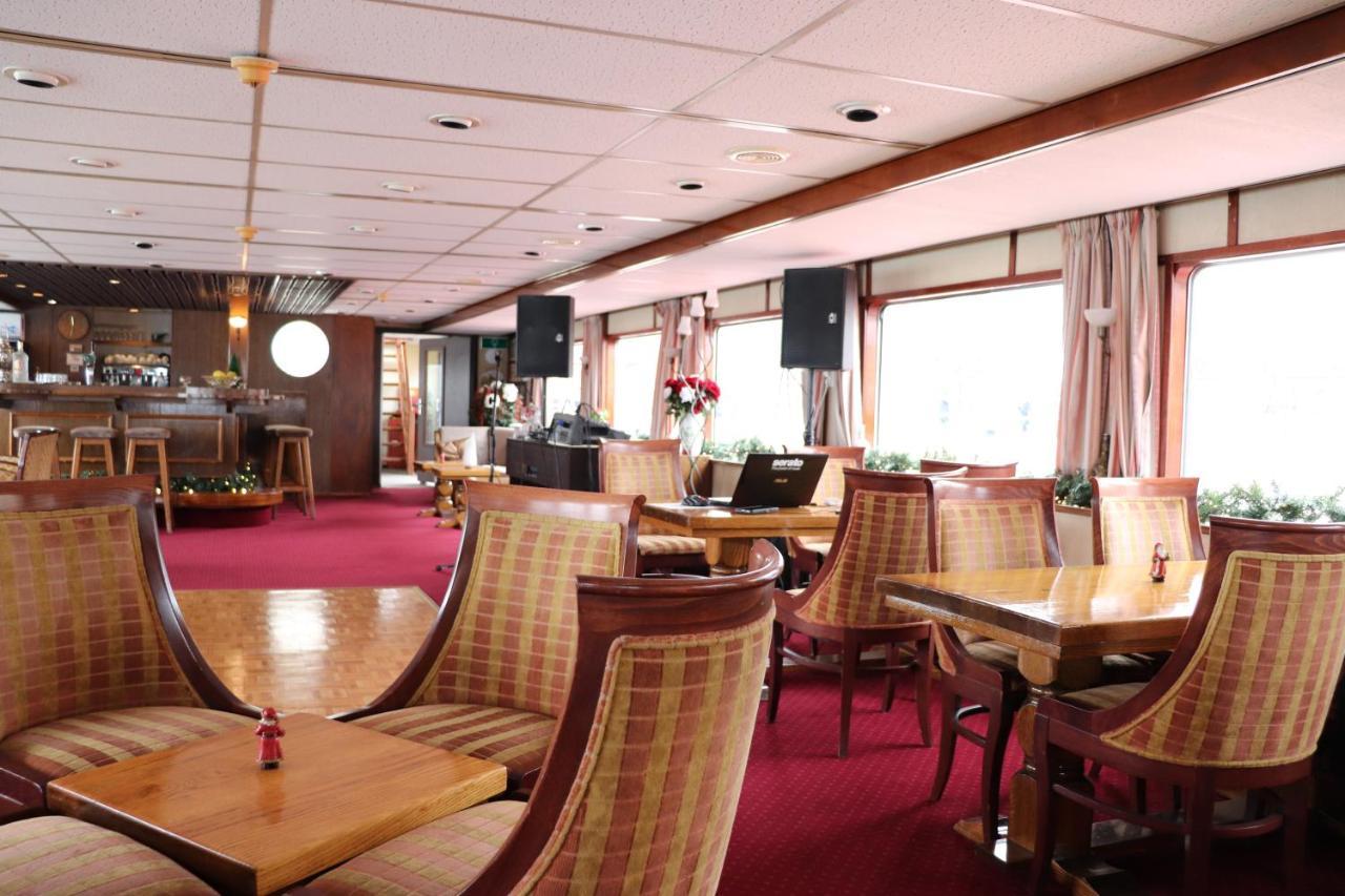 Ms Diana Hotel - Cruises Wina Bagian luar foto