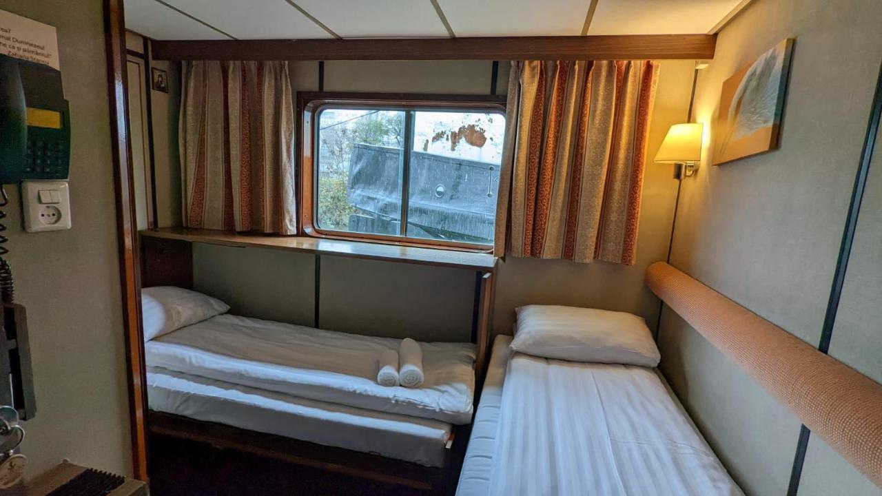 Ms Diana Hotel - Cruises Wina Bagian luar foto